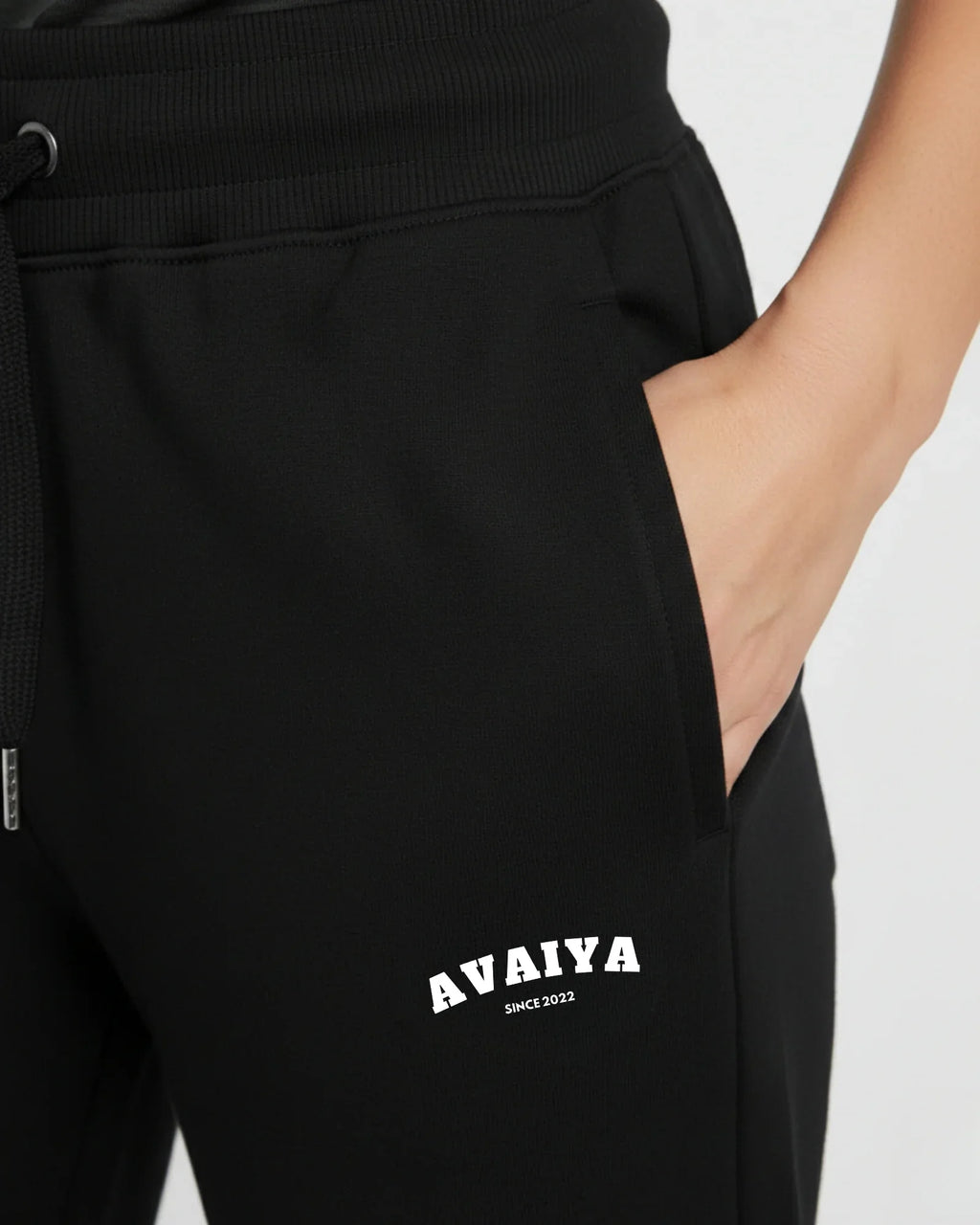 Avaiya's Black Jogger | Man and Woman - Avaiya Store